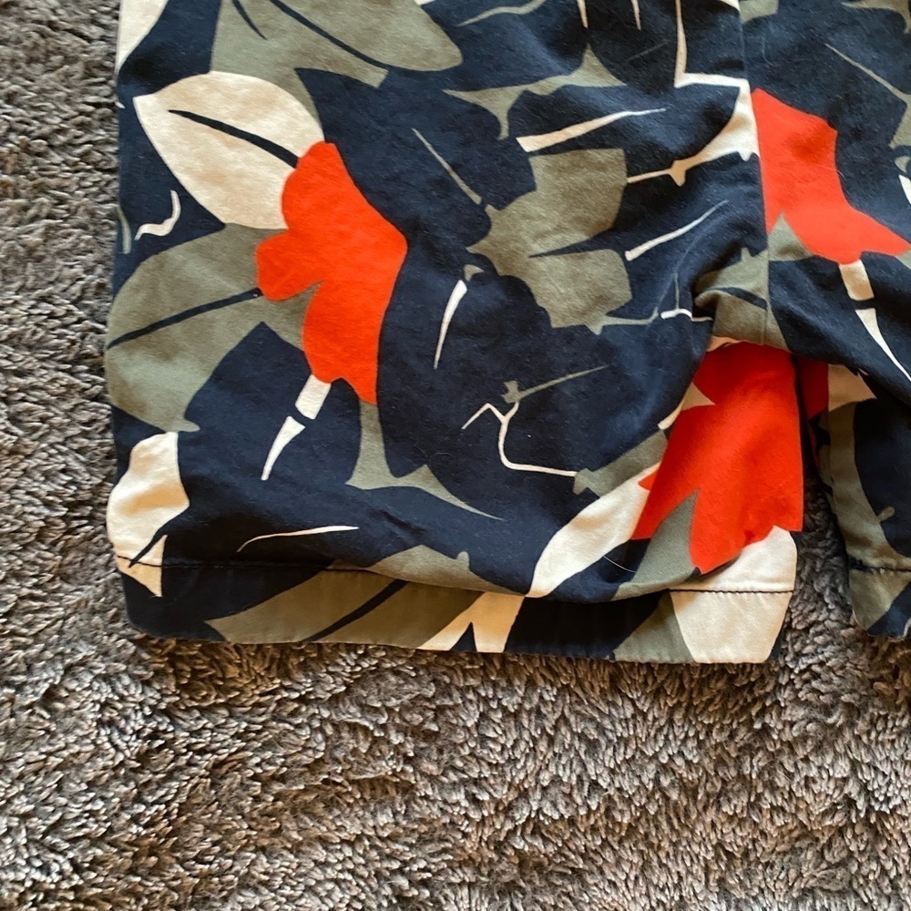 TOMMY HILFIGER Women’s Floral Chino Shorts - Picture 9 of 14